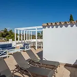 Luxury Villa Marbella With Nice Garden, Pool And Jacuzzi By Varenso Holidays