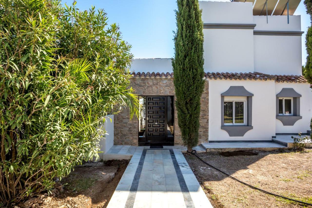 Villa Luxury With Garden, Pool And Jacuzzi By Varenso Holidays Marbella