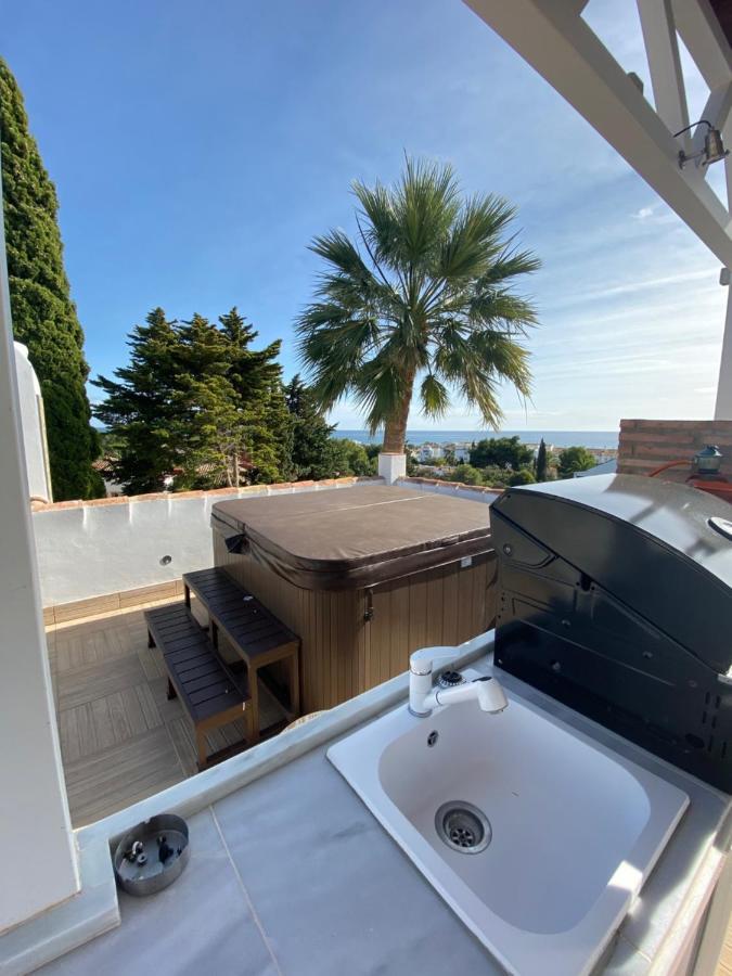 Luxury With Garden, Pool And Jacuzzi By Varenso Holidays Villa Marbella